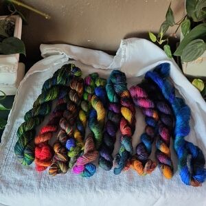 Wool Yarn Mini Hanks Lot Of 10 Approx 25g Each
